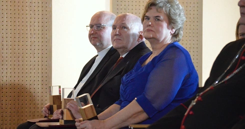 Opolska profesor, burmistrz Trzebnicy oraz Apostolstwo Chorych wyróżnieni 50. Nagrodą im. Juliusza Ligonia