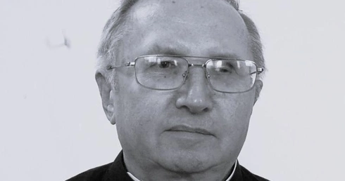 Zmarł wieloletni proboszcz parafii w Smolnie Wielkim i Starym Dworze