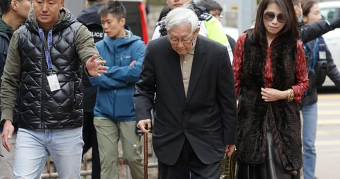 "Sądowa farsa". Prodemokratyczny potentat prasowy Jimmy Lai skazany na 20 lat więzienia