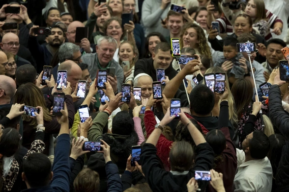 Pismo Święte ukazuje Chrystusa i otwiera na dialog z Bogiem