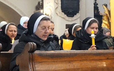 Żyjący według rad ewangelicznych odnowili swoje śluby.