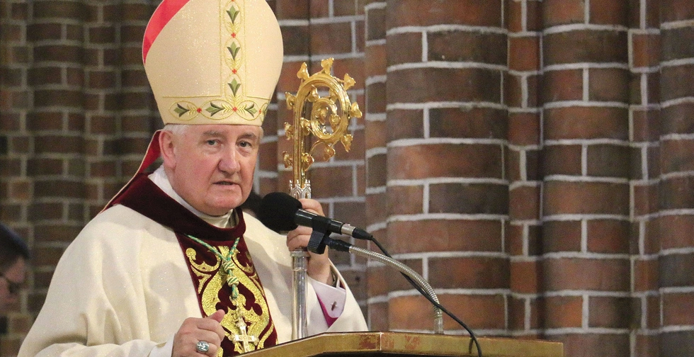 – Są prawdziwymi samarytanami: z prawie anielską dobrocią, delikatnością, cichością trwają przy chorych i niesprawnych – mówił o pracownikach ochrony zdrowia biskup warszawsko-praski.