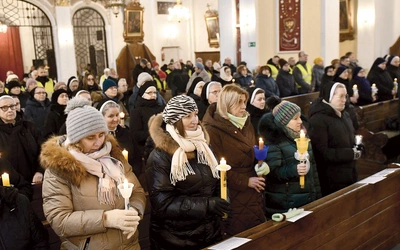 W trakcie Mszy uczestnicy odnowili swoje śluby.