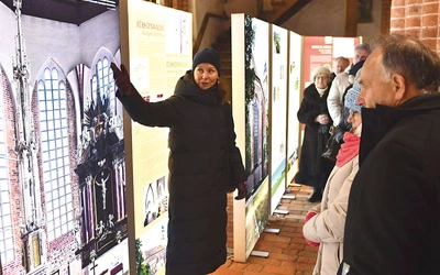  W Ośnie ekspozycję można oglądać  do 26 lutego; od 3 do 26 marca będzie taka możliwość w Muzeum Twierdzy Kostrzyn, a potem w kolejnych miejscowościach.  