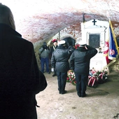 W miejscach uświęconych krwią rodaków co roku odbywają się uroczystości rocznicowe. 