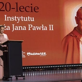  Kurs skłania do powrotu do przesłania Ojca Świętego, by jego dziedzictwo myśli przetrwało dla przyszłych pokoleń. Wpisuje się w 20-lecie instytucji papieskiej.