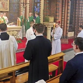 Modlitwa w kaplicy seminaryjnej. 