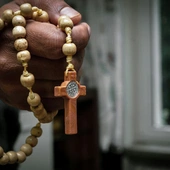 Indie: biskupi przeciw prawu uderzającemu w religię