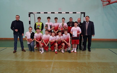 Rywalizacje w piłce nożnej halowej młodszych lektorów