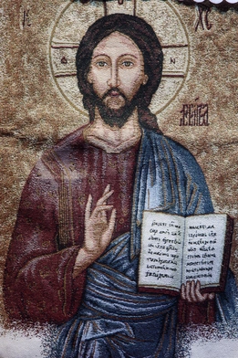 Jezus nie zwalcza zła z zewnątrz, ale u jego źródła, w sercu