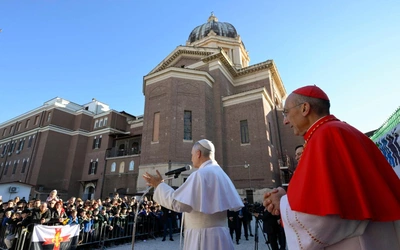 Papież w Ostii: na przemoc odpowiadać łagodnością
