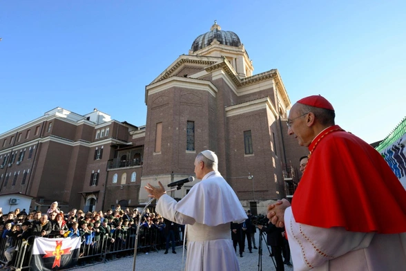 Papież w Ostii: na przemoc odpowiadać łagodnością