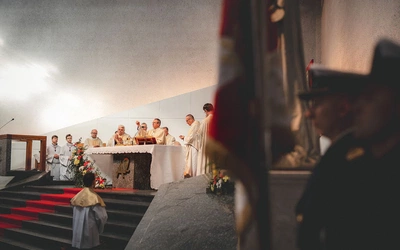 Podczas Eucharystii 15 lutego w gdyńskim Sanktuarium Miłosierdzia Bożego wypraszano Boże błogosławieństwo dla miasta i jego mieszkańców.