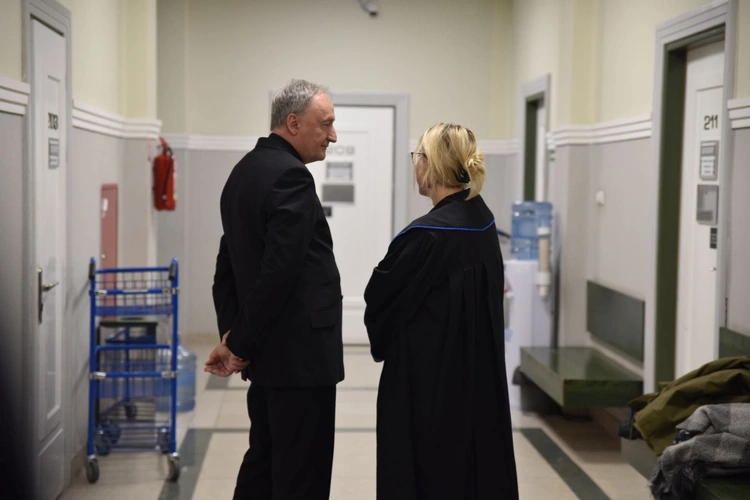 Bp Andrzej Jeż w sądzie