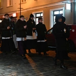 Liturgia stacyjna w Opolu. Procesja do katedry