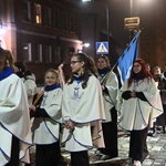 Liturgia stacyjna w Opolu. Procesja do katedry