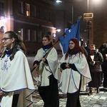 Liturgia stacyjna w Opolu. Procesja do katedry