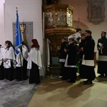 Liturgia stacyjna w Opolu. Procesja do katedry