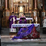 Liturgia stacyjna w Opolu. Procesja do katedry