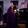 Liturgia stacyjna w Opolu. Procesja do katedry