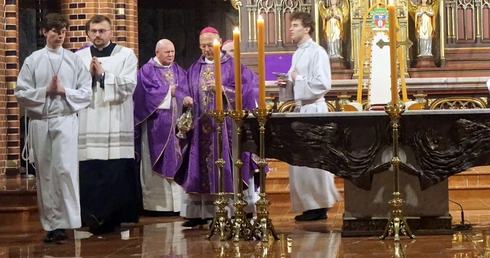 Popielec w katedrze gliwickiej