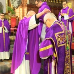 Posypanie głów popiołem