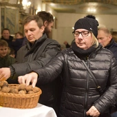 Módl się, kochaj i... jedz orzechy