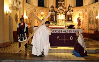 Męka Pańska - inscenizacja Drogi Krzyżowej