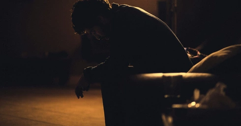 Wsparcie zaczyna się od uważności – trzy monologi o przemocy seksualnej