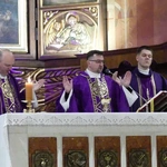 Katedra św. Mikołaja w Bielsku-Białej. Modlitwa za osoby skrzywdzone wykorzystaniem seksualnym