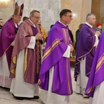 Kościół św. Macieja w Andrychowie. Modlitwa za osoby skrzywdzone wykorzystaniem seksualnym