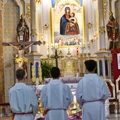 Andrychów razem z bp. Romanem Pindlem modlił się za osoby skrzywdzone