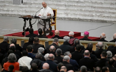 Papież do kapłanów: Nie piszcie homilii ze sztuczną inteligencją