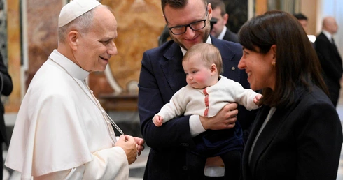 Entuzjazm zamiast rezygnacji. Papież wspiera młodych poszukujących pracy