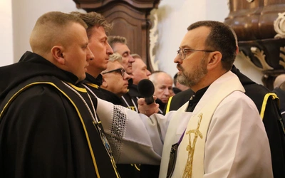 Płock. Miłosierdzie i krzyż papieskich rycerzy