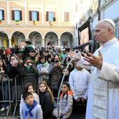 Leon XIV: Jakże wspaniale być żywym. Papież w parafii przy rzymskim Termini