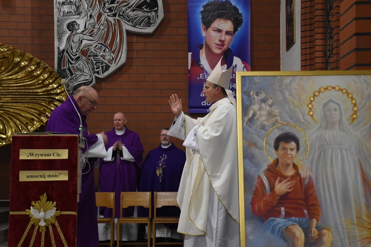 Wprowadzenie relikwii św. Carlo Acutisa