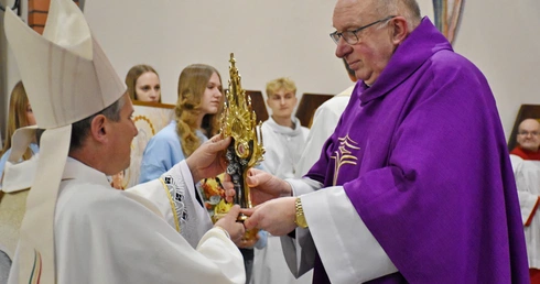 Relikwie św. Carla Acutisa wprowadzone