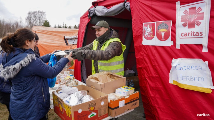 Gdy gasną światła, zostaje obecność. Cztery lata wsparcia Caritas Polska dla obywateli Ukrainy