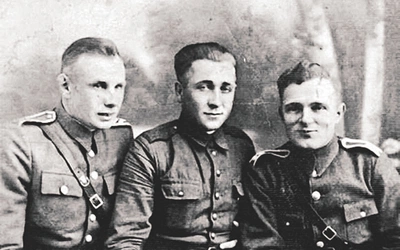 Józef Franczak (w środku) walczył  najdłużej.