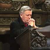 Z kapłanami na modlitwie trwali wszyscy wrocławscy biskupi.