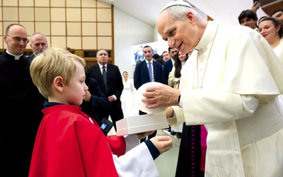 Spotkanie z Leonem XIV z niezwykłą wymianą piusek z 8-letnim Mateuszem było punktem kulminacyjnym.