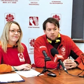 Hubert Kaczmarczyk i Magdalena Walczak  na co dzień niosą pomoc ludziom bez dachu nad głową.