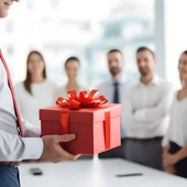 Gdzie zamówić najlepsze paczki wielkanocne dla pracowników? Sprawdź TOP5 w 2026!