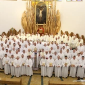 Zostań nadzwyczajnym szafarzem: nieś Nadzieję w swoich dłoniach