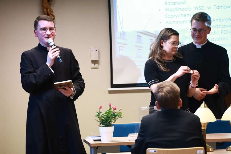 Promocja książki ks. Macieja Biedronia