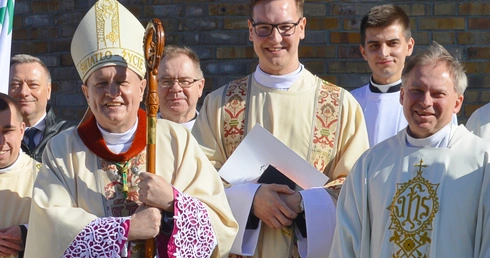 Bp Wodarczyk do nowego diakona: Staniesz się budowniczym mostów, a nie murów, będziesz sługą jednania, a nie dzielenia