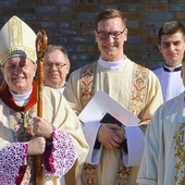 Bp Wodarczyk do nowego diakona: Staniesz się budowniczym mostów, a nie murów, będziesz sługą jednania, a nie dzielenia