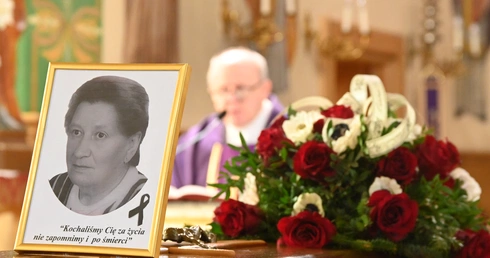 Odeszła Helena Dojczewska