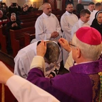 Pomogą rozdawać Komunię Świętą